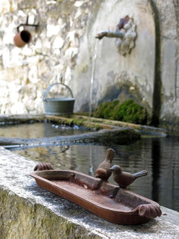 Le Mas De La Fontaine Le Pegue Exterior photo